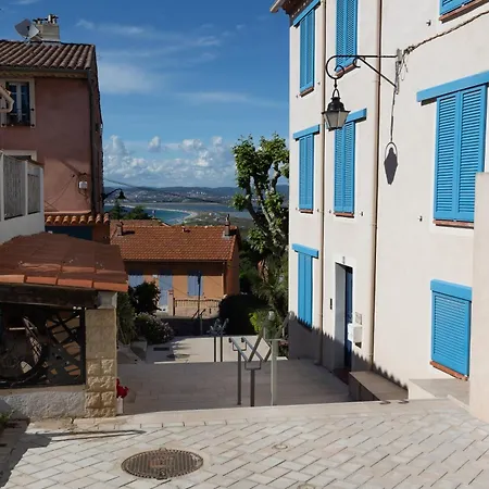 Le De La Presqu Ile De Giens Sea And Mountain Pleasure Вілла