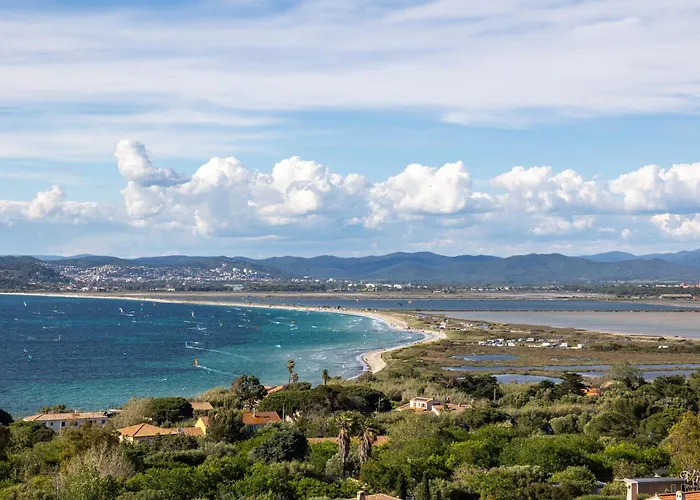 Le De La Presqu Ile De Giens Sea And Mountain Pleasure Вілла *