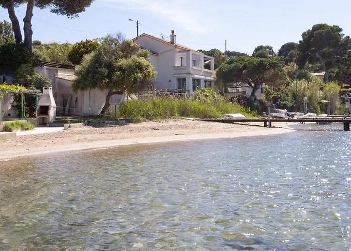 Le De La Presqu Ile De Giens Sea And Mountain Pleasure Єр