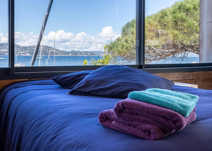 Le De La Presqu Ile De Giens Sea And Mountain Pleasure Вілла *