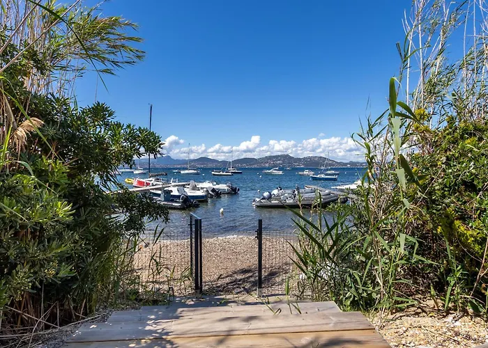 Le De La Presqu Ile De Giens Sea And Mountain Pleasure Єр